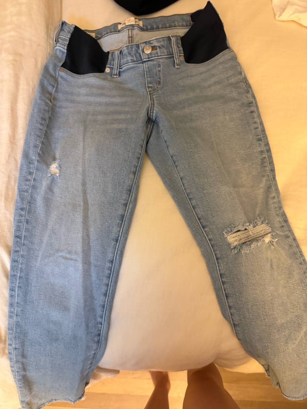 Madewell maternity Distressed Boyfriend jeans